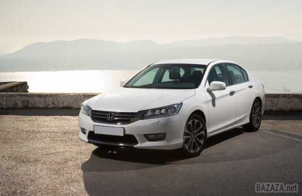 Honda Accord 2013 Executive - відгук власника. Новий Аккорд - це 100% американський автомобіль, навіть транспортувальні ярлики, наклеєні зсередини на скло, свідчать MADE IN USA.