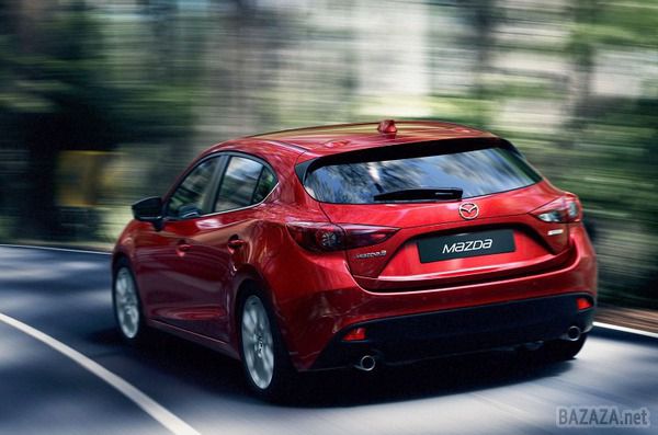 Фотографії нового хетчбека Mazda3. 