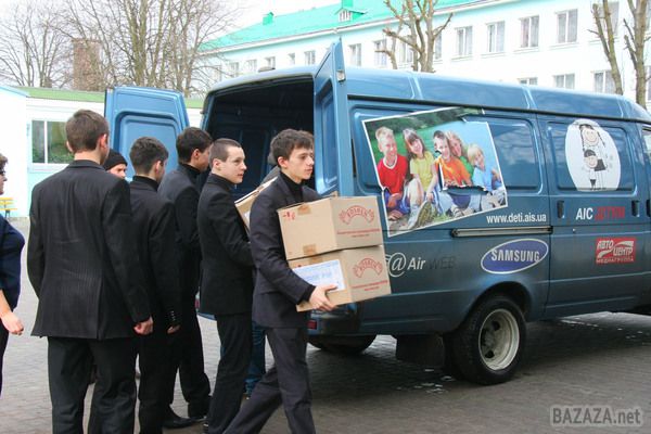 Група компаній «АІС» інвестує у соціальні проекти мільйони гривень. Взявши за основу загальносвітові принципи ведення бізнесу, Група компаній «АІС» вважає обов"язковим брати активну участь у соціальному та культурному житті суспільства.