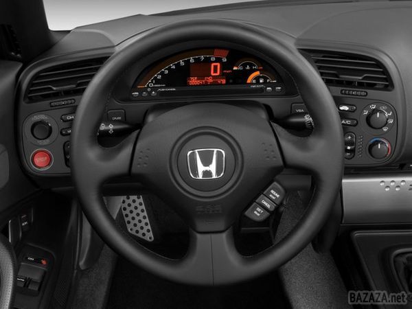 Honda S2000 - історія життя.. Honda S2000 - маленький та не дуже-то популярний в наших краях японський родстер, який, вийшовши зовсім недавно на пенсію, вже сформував навколо себе невеликий, але вірний культ
