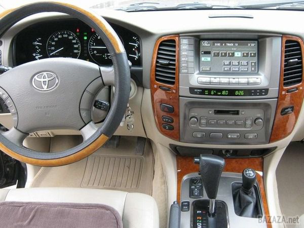 Відгук про Toyota Land Cruiser 2003. Тойота Ленд Круізер 100, 2003 рік випуску. Перевірив по всяких базах - травень 2003р. Був куплений в Німеччині