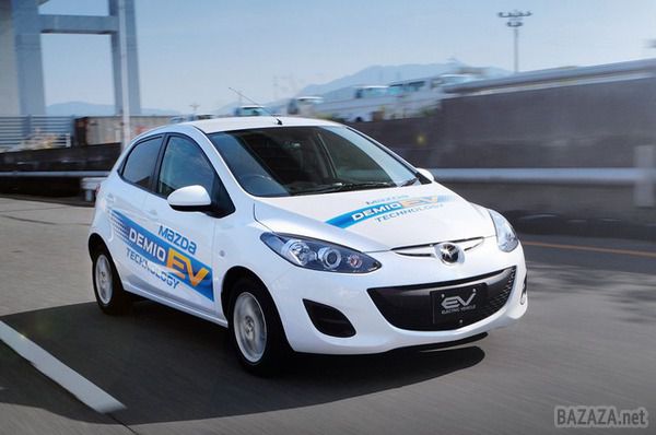 Mazda не вірить у гібриди, електромобілі та дрібні турбодвигуни