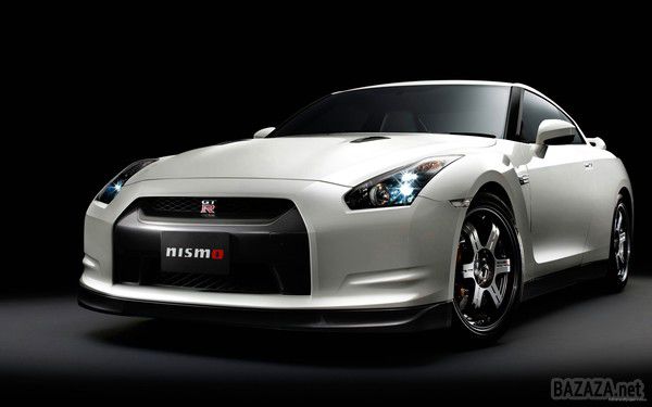 Nissan GT-R Nismo обжене Bugatti Veyron