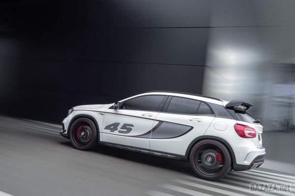 Mercedes представив в Лос-Анджелесі AMG-версію нового кросовера GLA. Компанія Mercedes - Benz представила на автосалоні в Лос- Анджелісі найпотужнішу модифікацію компактного кросовера GLA з індексом 45 AMG.