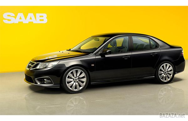 Новий Saab 9-3 Aero оцінили в 31 510 евро. Відроджена компанія Saab, днями перезапустила конвеєр в Трольхеттане, офіційно представила свій перший серійний автомобіль - 9-3 Aero. Ця модель практично не відрізняється від седана 2011 року, відсутній лише класичний логотип з грифоном, на який у нового власника марки - консорціуму National Electric Vehicle Sweden (Nevs) - немає прав.