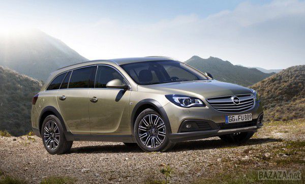 Тест-драйв оновленого Subaru Outback. Знову рестайлінг. Здавалося б, усього лише півтора роки тому японці вже проводили «роботу над помилками» щодо Subaru Outback, і ось знову. Правда, якщо в 2012 році до справи підійшли досить серйозно, грунтовно перенастроївши автомобіль, то зараз - всього лише легкий макіяж.