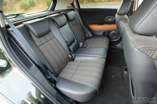 Honda починає продажі в Японії нового кросовера Vezel. Сьогодні на японському ринку стартують продажі нового компактного кросовера Honda - моделі Vezel , вперше представленої на Токійському автосалоні в листопаді.
