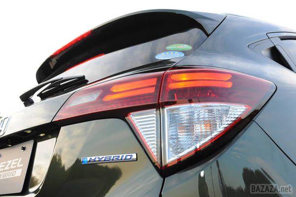 Honda починає продажі в Японії нового кросовера Vezel. Сьогодні на японському ринку стартують продажі нового компактного кросовера Honda - моделі Vezel , вперше представленої на Токійському автосалоні в листопаді.