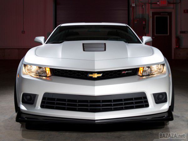 Найшвидший Camaro в історії отримав цінник. Навесні в Америці почнуть продажі нового Chevrolet Camaro, який отримав 7,0-літровий двигун. Топова модифікація буде коштувати вдвічі дорожче базової.
