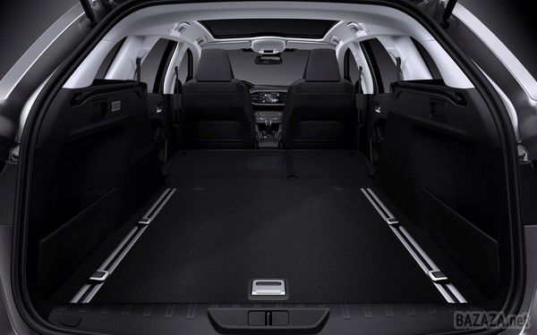 Новий Peugeot 308 став універсалом. Французька компанія Peugeot подарувала сімейству Peugeot 308 новий кузов.