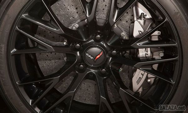 Chevrolet Corvette Z06 став найпотужнішим в історії. На Детройтському автосалоні компанія Chevrolet представила найпотужніший «Корвет» Z06 за всю історію марки - 625-сильний. 