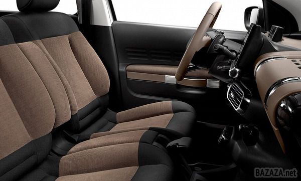 Citroen C4 Cactus став серійним (Фото). Новий кросовер оснащений панорамним дахом з підвищеним ступенем захисту від ультрафіолетових променів , а форсунки омивача лобового скла тут розміщені безпосередньо на « двірниках »