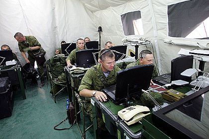 Міноборони РФ навчиться боротися зі смертельними вірусами. Міністерство оборони Росії отримає в кінця 2014 року систему нейтралізації смертельних вірусів і бактерій, яка буде використовуватися при випадковому або зловмисному розповсюдженні збудників інфекції. 