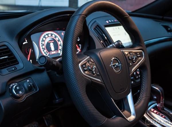 Opel Insignia Country Tourer. У майбутньому Opel готовий зробити ставку на кросовери . І дорікнути їх у цьому язик не повернеться . З Porsche цей номер спрацював чіткіше швейцарських годинників