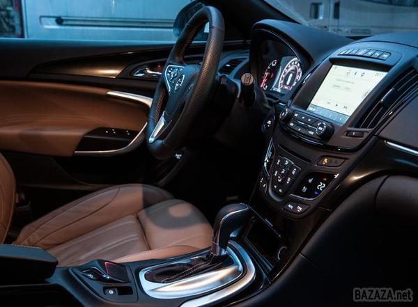Opel Insignia Country Tourer. У майбутньому Opel готовий зробити ставку на кросовери . І дорікнути їх у цьому язик не повернеться . З Porsche цей номер спрацював чіткіше швейцарських годинників