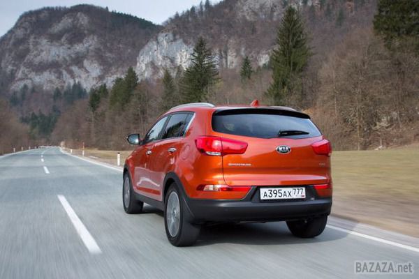Тест- драйв Kia Sportage FL : Третя молодість.  Щоб з'ясувати , в чому новизна Sportage з індексом FL , кореспондент відправився в сонячну Словенію.