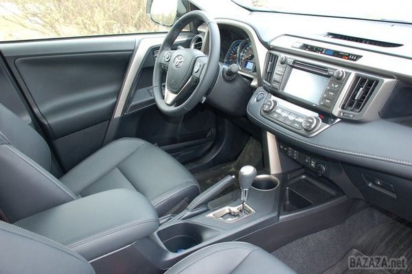 Бестселери ринку: Toyota RAV4 четвертого покоління ( з 2013 р.). В останні роки перед виходом четвертого покоління Toyota RAV4 був далеко не лідером сегменту. 