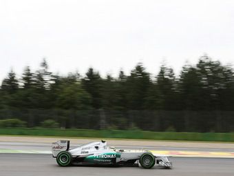 Вільні заїзди Формули-1 зроблять довшою на півгодини. Учасники Формули-1 домовилися збільшити протяжність першої тренувальної сесії під час Гран-прі з півтора до двох годин.
