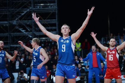 Росія вийшла у фінал чемпіонату Європи з волейболу