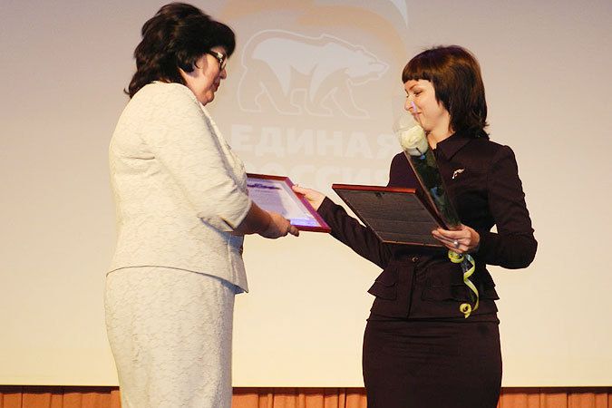 У Саратові нагородили переможців конкурсу «Лідери дошкільної освіти 2013». На минулому тижні в актовому залі СГСЕУ відбулася церемонія нагородження переможців та учасників обласного конкурсу професійної майстерності.