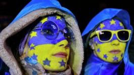 Україна розривається між Росією і Європою