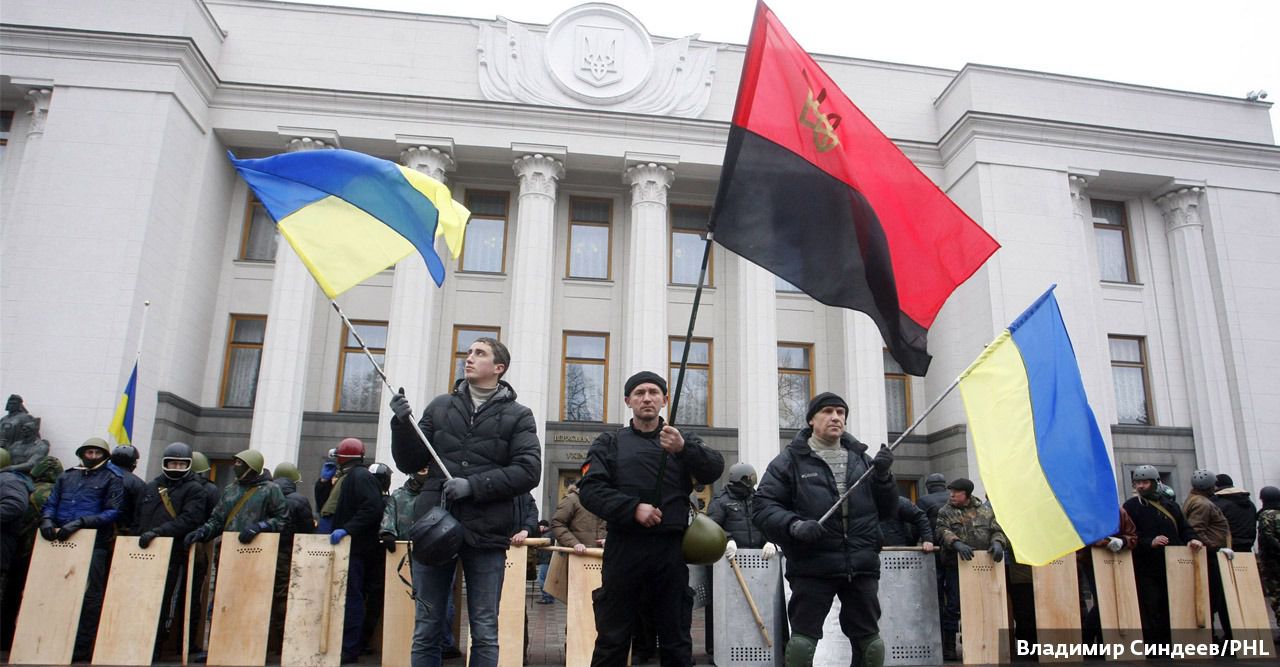 ЩО напишуть на чистій сторінці ?. Самий дивний день в українській історії