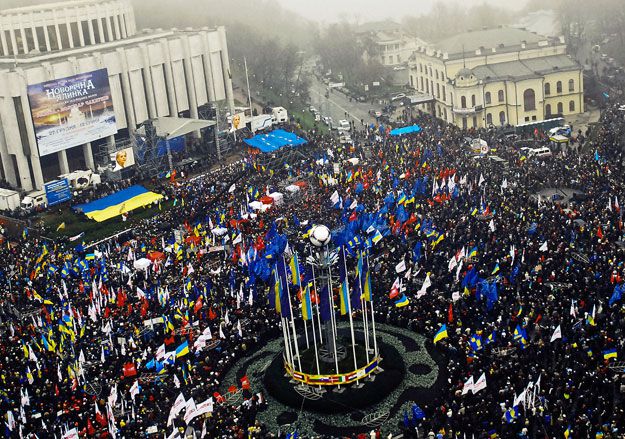 МАЙДАН І РИНОК ПРАЦІ: ЯК ПРАЦЮВАТИ ДАЛІ?. Складна політична та економічна ситуація в Україні негативно вплинула на ринок праці. 