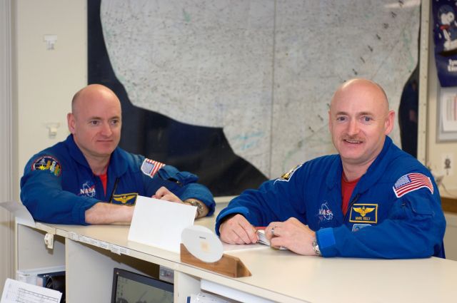 NASA проведе експеримент в космосі за участю астронавтів-близнюків. Лише одного разу близнюкам вдалося побувати в космосі , і тепер ці близнюки дають незвичайну можливість ученим 