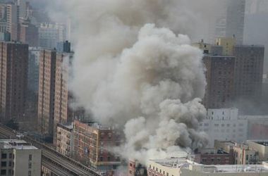 У Нью-Йорку в результаті вибуху обрушилися дві будівлі. За попередніми даними , постраждали 11 людей
