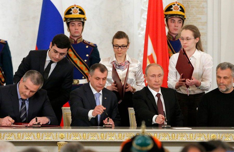 Підписано договір про включення Криму до складу Росії