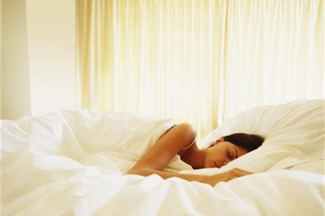 11 способів швидко заснути. Часто люди не можуть заснути, навіть якщо відчувають фізичну втому