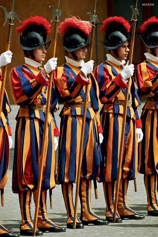 ВІЙСЬКОВІ І СМІШНІ: найбільш безглузда ФОРМА АРМІЙ СВІТУ . Над військовими не прийнято сміятися. Але ми спробуємо порушити цю традицію і дамо Вам привід посміятися над цими дивовижними істотами.