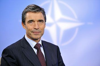 НАТО не розглядає військову підтримку України, оскільки вірить у дипломатичне вирішення кризи в країні - генсек Альянсу