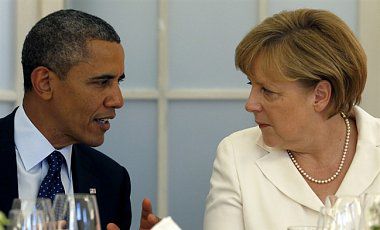 Меркель летить до Обами у США обговорювати ситуацію в Україні. США і ФРН розглядають триєдиний підхід до врегулювання ситуації - політичний діалог, економічна допомога і введення санкції відносно Росії.