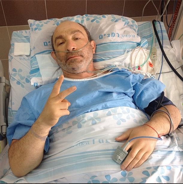 Мер Харкова Геннадій Кернес опублікував в Instagram фотографії з лікарні.