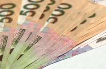 Порошенко, Гриценко і Богомолець оприлюднюють звіти про фінансування своїх кампаній