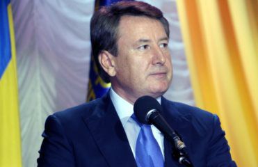 Кандидат на пост президента від Української народної партії Олександр Клименко відмовився від подальшої участі у виборах