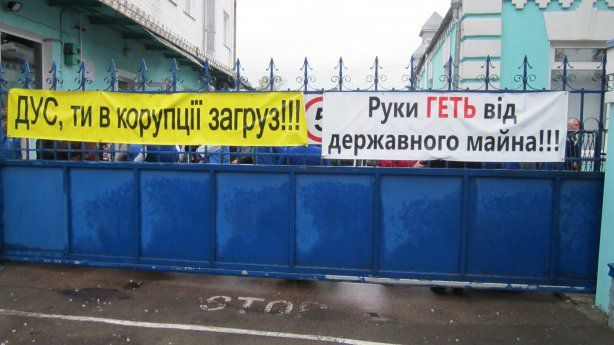 "Якщо після повалення Януковича виробництво спирту не подвоїлося, значить, як крали, так і крадуть". Такою дошкульною фразою, винесеною в заголовок, охарактеризував стан справ у спиртовій галузі України досить авторитетний експерт, знавець ринку спирту та спиртних напоїв, спиртовик в третьому поколінні з 40-річним стажем Роман Будник.