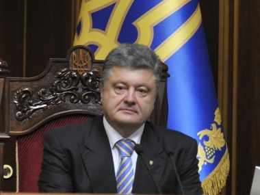 Порошенко доручив створити коридор для виводу мирного населення з зони АТО