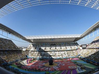 У Бразилії стартував Чемпіонат світу з футболу. У першому матчі господарі турніру прийматимуть команду Хорватії.
