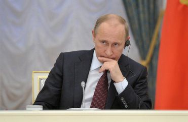 Путін привів у бойову готовність Центральний військовий округ. Президент Росії, верховний головнокомандувач Володимир Путін прийняв рішення провести раптову комплексну перевірку бойової готовності всього складу Центрального військового округу.