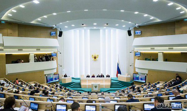 Радфед заборонить використовувати російську армію в Україні 25 червня. Рада Федерації Росії підтримає рішення президента РФ Володимира Путіна про відкликання згоди на використання російської армії в Україні на засіданні 25 червня.