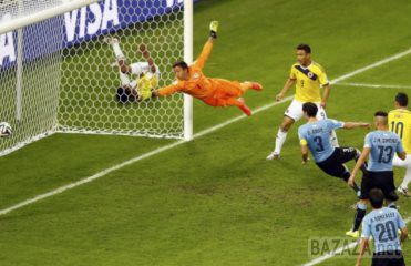 Колумбія - Уругвай FIFA ЧС-2014. У Ріо-де-Жанейро на легендарному стадіоні "Маракана" завершився другий матч 1/8 фіналу чемпіонату світу з футболу, в якому збірна Колумбії виграла у команди Уругваю з рахунком 2:0.