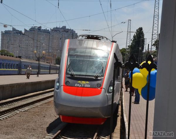 Український поїзд Тарпан вдвічі дешевший ніж південнокорейські «Хюндаї».. Швидкісний потяг з назвою « Тарпан » Крюківського заводу сьогодні вперше проїхав за маршрутом Одеса - Київ.