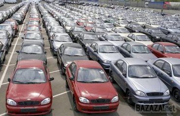 Продажі нових легкових автомобілів в Україні впали на 45%