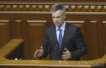 Ахметов не сильно впливає на Донбас, - Наливайченко. Голова СБУ Валентин Наливайченко заявив, що бізнесмен Рінат Ахметов не має зараз серйозного впливу на ситуацію в Донбасі.