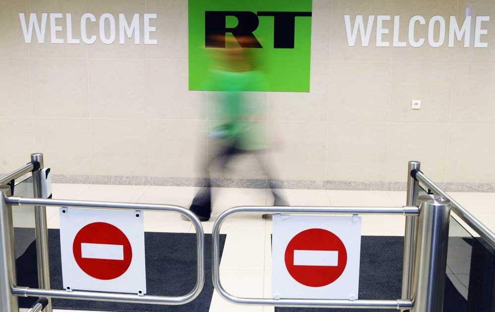  YouTube заблокував канал Russia Today. Телеканал RT оскаржив блокування через автоматичну систему YouTube і звернувся за роз'ясненнями в російське представництво компанії Google.