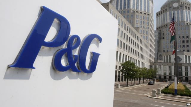 Procter & Gamble запускає рекламну кампанію до Олімпіади в Сочі. ЛОНДОН - За місяць до відкриття зимової Олімпіади в Сочі один з головних спонсорів змагань - компанія Procter & Gamble розпочала свою рекламну кампанію, Однак вона буде скромнішою, ніж на літній Олімпіаді в Лондоні півтора роки тому.