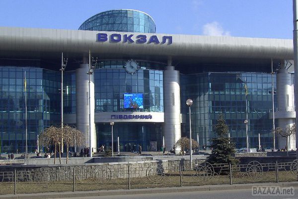 У Києві замінували вокзал