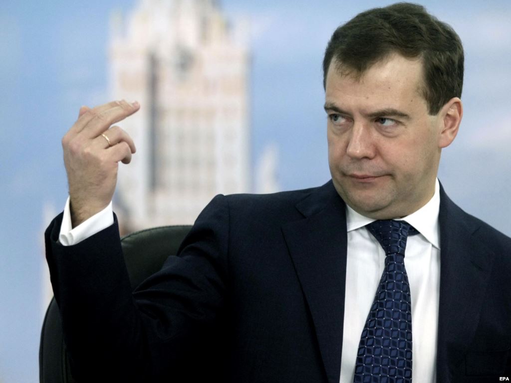 Санкції не допоможуть Україні - Медведєв